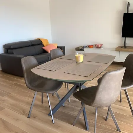 Superbe Neuf De Standing Apartment *